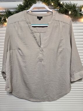 torrid Taupe Split-Neck Textured Blouse